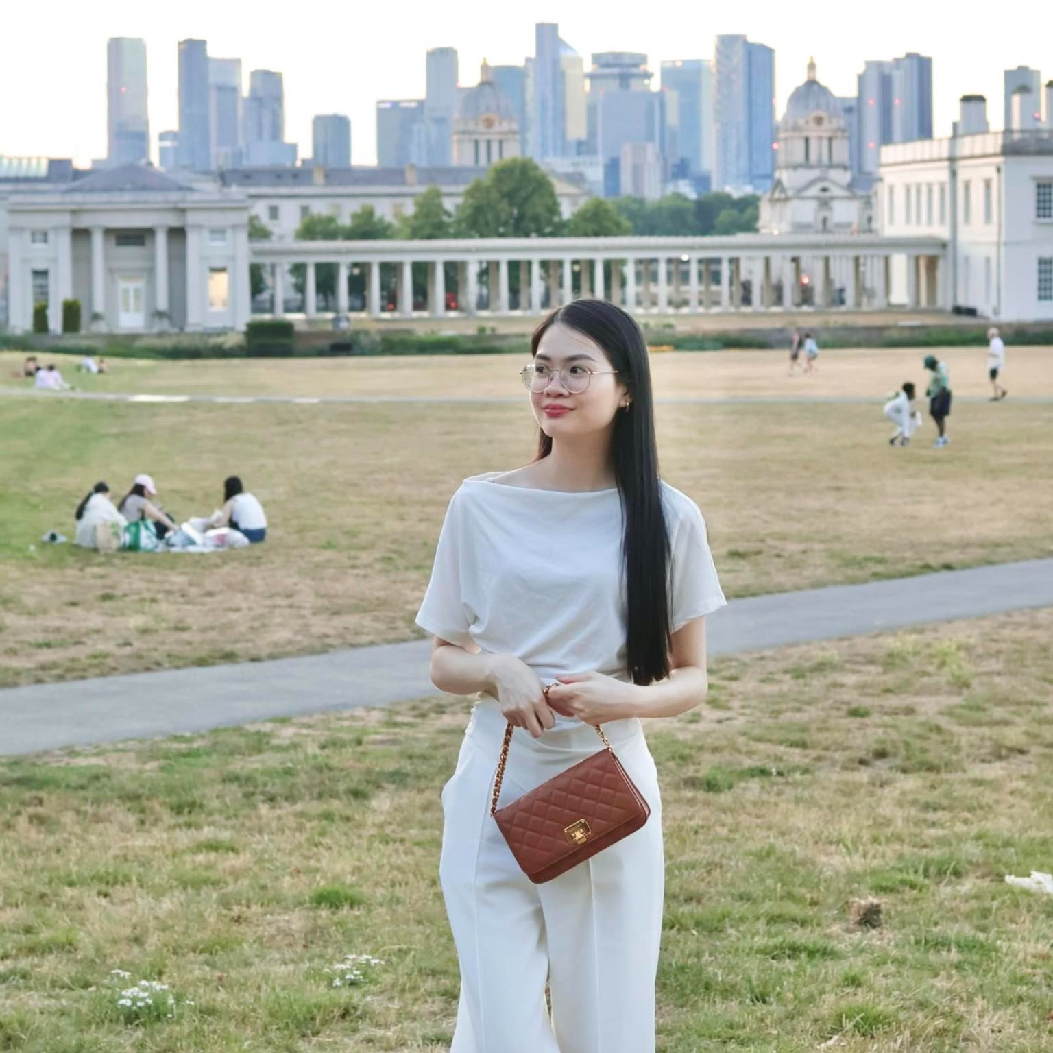 HMRC đưa M&S ra tòa vì… sandwich dâu kem 🍓🥪